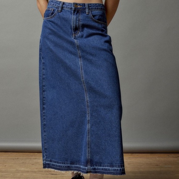 Urban Outfitters Denim A-Line midi skirt! - Picture 3 of 5